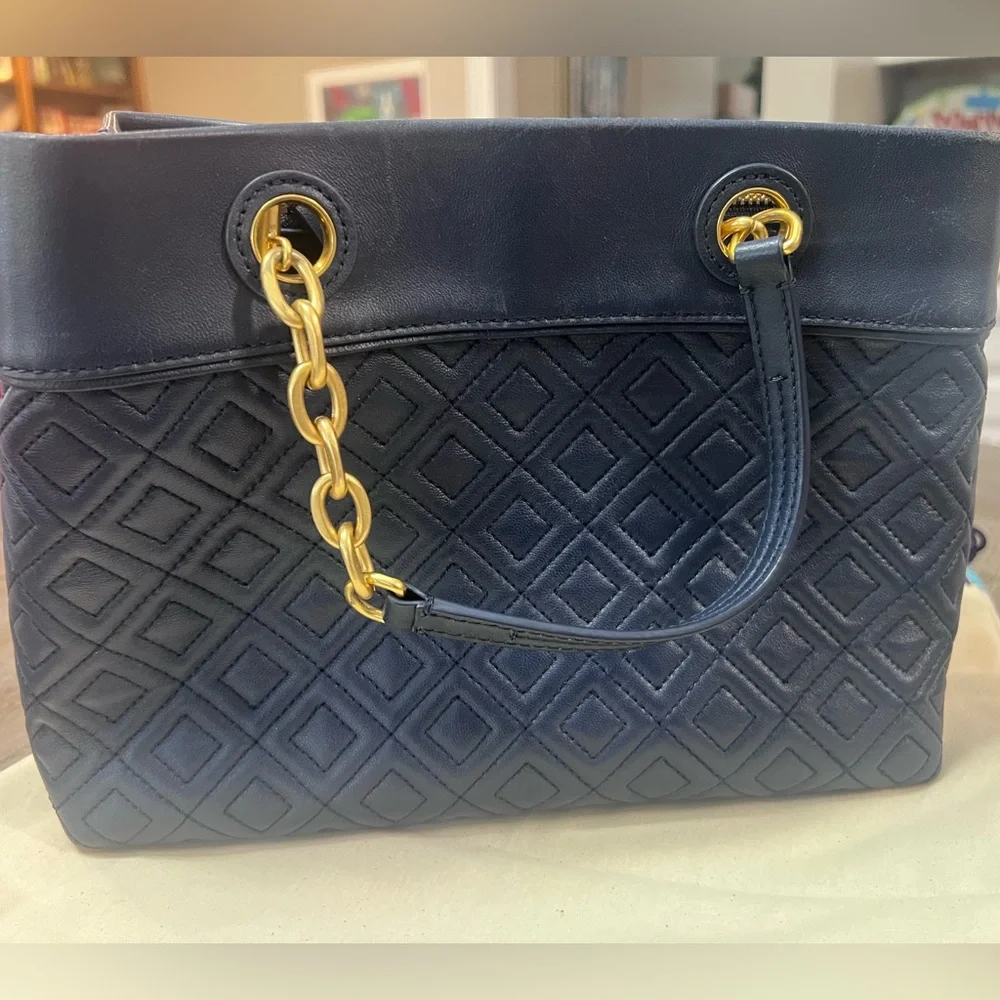 Tory Burch Fleming quilted handbag - Picture 4 of 14
